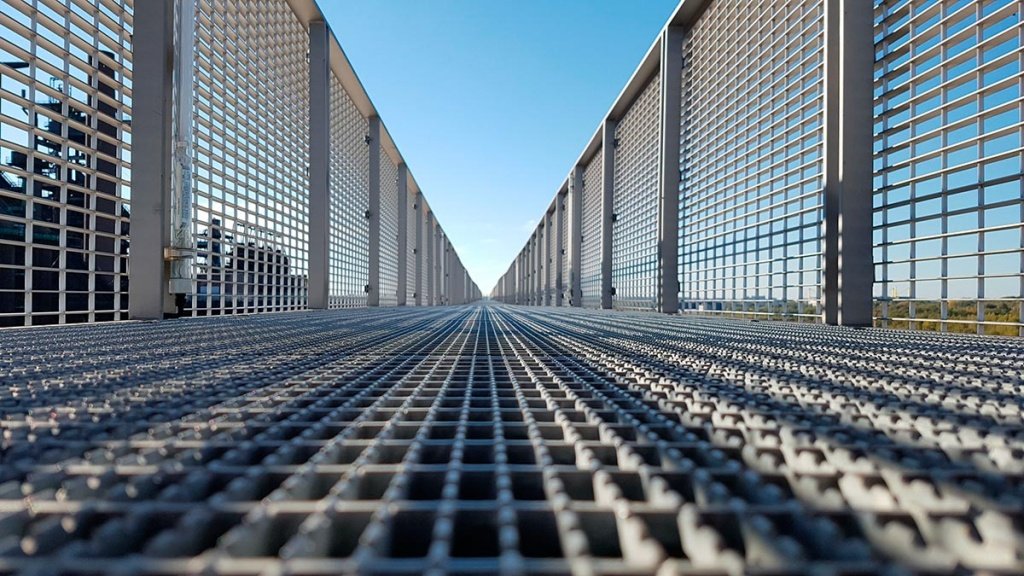 Как избежать ошибок при заказе решетчатого настила под проект